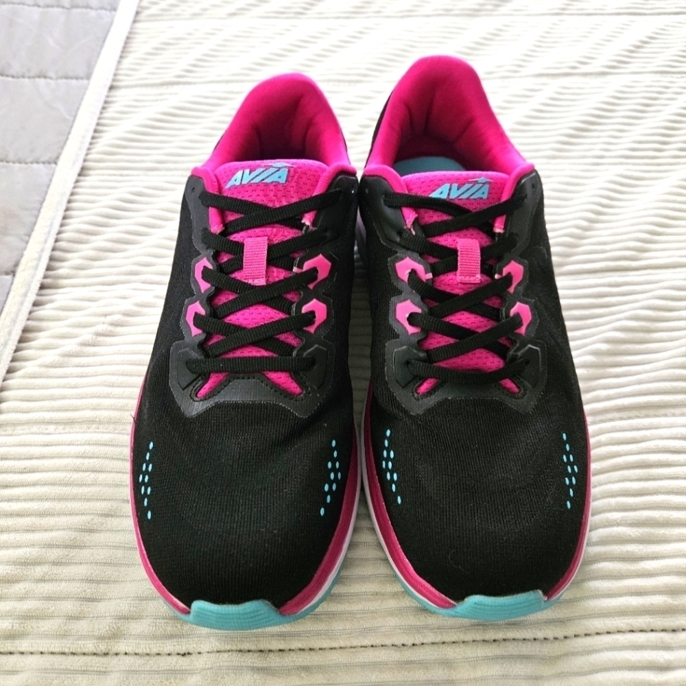 Avia Black and Pink Athletic Shoes with Modern Design Size 9